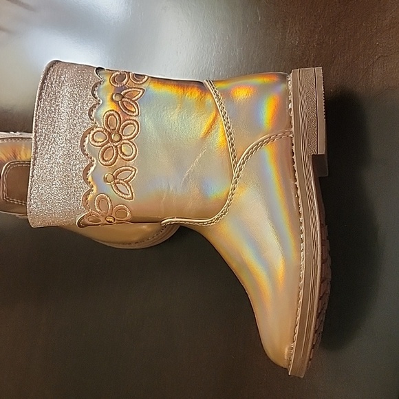 Laura Ashley NWT Rose Gold Zip Up Size 7 (Toddler) Boot with Glitter Detail - Picture 4 of 7